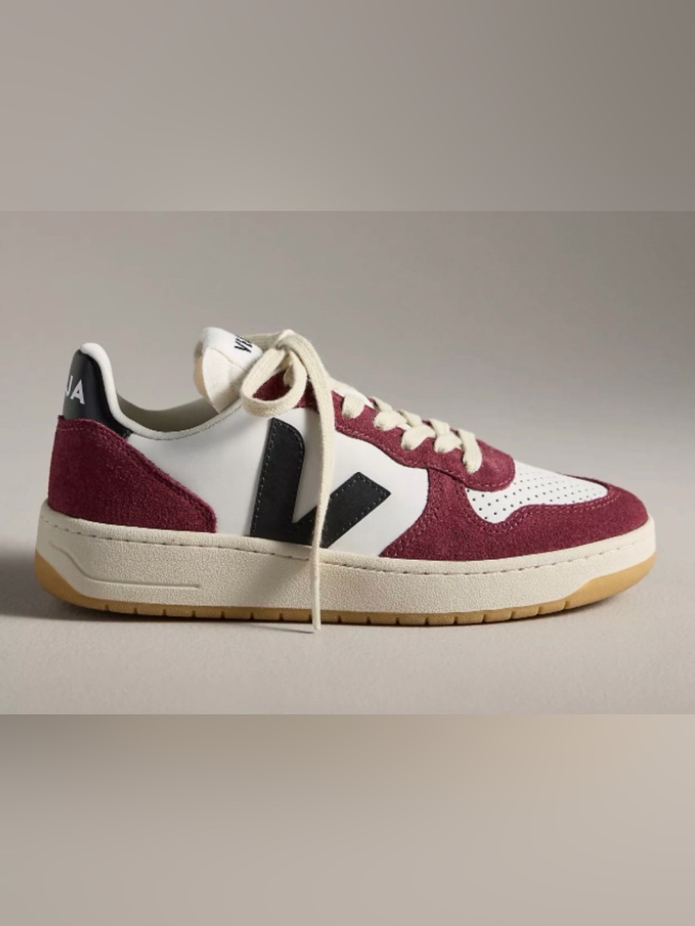 NIB. Veja V-10 Women’s Sneakers, White/Black/Amaranth, Size US 8 / EU 39 - Picture 2 of 3